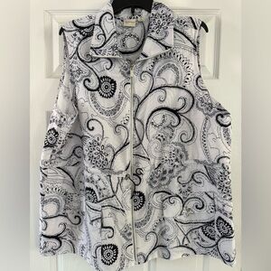 NEW Women's Black and White Paisley Vest Top